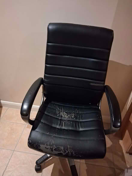 Photo of free Two office chairs (Hatch Warren RG22) #1