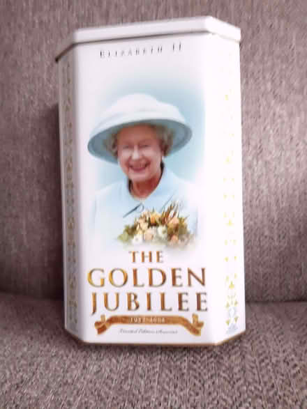 Photo of free Double VHS video - Queen (Woodseats S8) #3