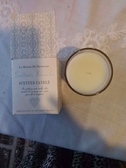 Photo of free M&S candle (Fords Farm RG31) #1