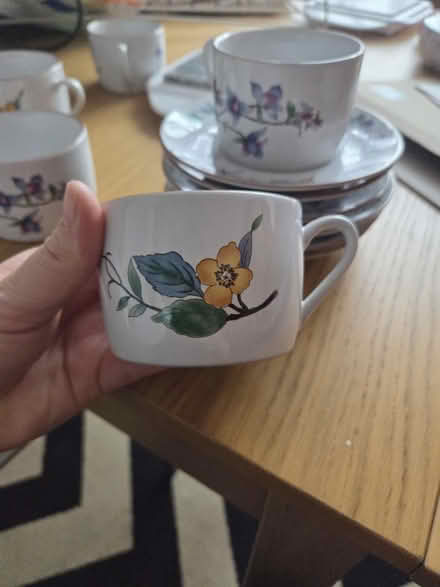 Photo of free 6 cups and saucers (Nottingham NG5) #3
