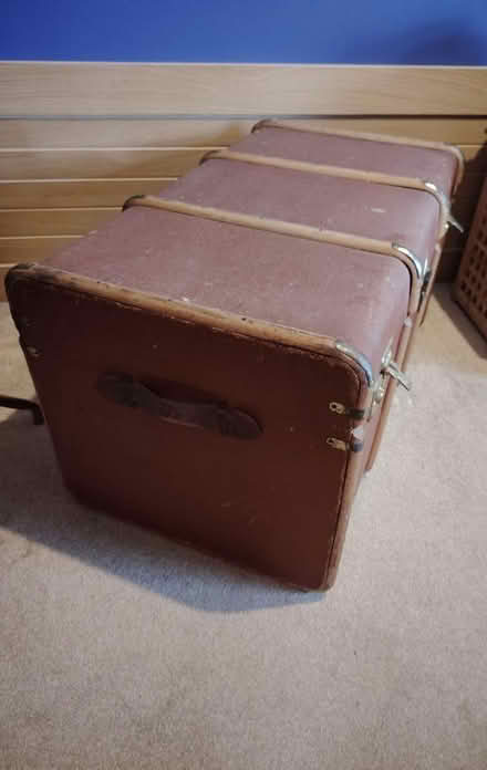 Photo of free Vintage trunk (Horeshay) #4