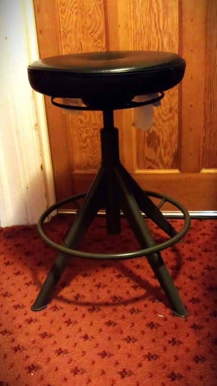 Photo of free perch stool (Risinghurst OX3) #1