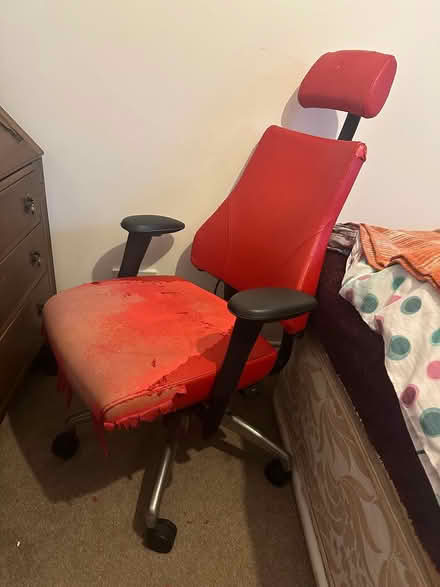 Photo of free Red Office Chair (ex2 8pp) #1