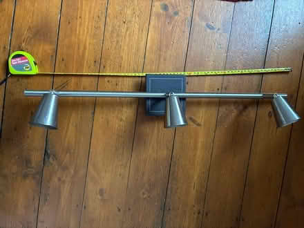 Photo of free Light fitting, 28”/70cm long (The Rushes, LE11) #1