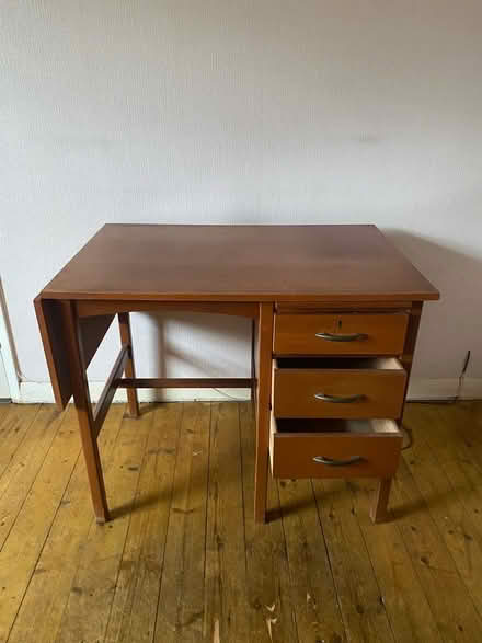 Photo of free Computer desk (Englefield Green TW20) #1