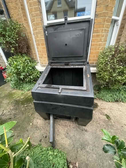 Photo of free Coal store (149 Graham rd Wimbledon SW19) #1