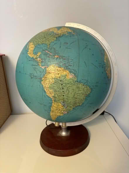 Photo of free Globe - German (BN2 1RD) #3