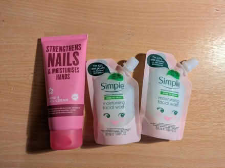 Photo of free Women's toiletries (Mosspark, Glasgow G52) #1