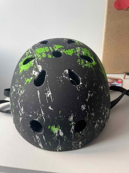 Photo of free Helmet - BMX / skater style (Shelton SY3) #2