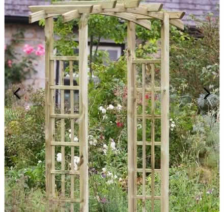 Photo of Garden Wooden Arch (Caernarfon LL55) #1