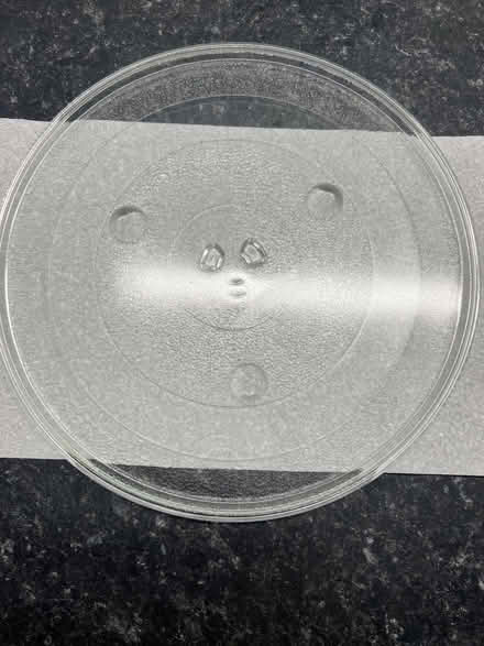 Photo of free Glass microwave turntable plate 31.5cm code Y 33 (Clarkston G76) #2