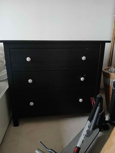 Photo of free Black drawers/ 3/ handles inc (E2 0PE) #1