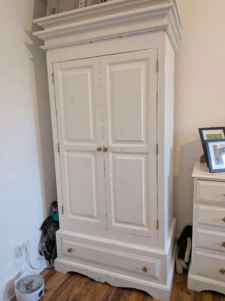 Photo of free White wardrobe and dresser (Crouch End N8) #1