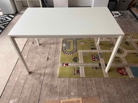 Photo of free White Table (M33) #1
