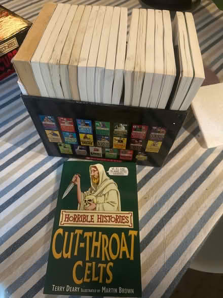 Photo of free Box set of children's books (Se6 2ha) #4