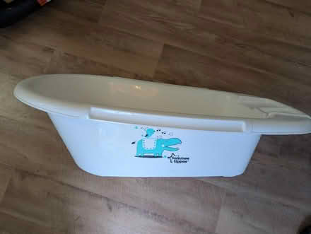Photo of free tommee tippee baby bath (City of Bristol BS4) #1