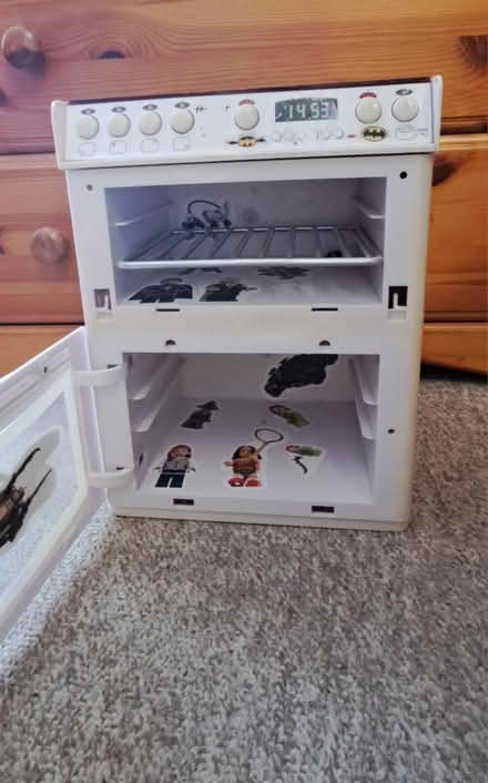 Photo of free Kitchen oven toy (OX14 off Colwell Drive) #2