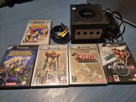 Photo of free Game cube and games (Mile End E3) #1