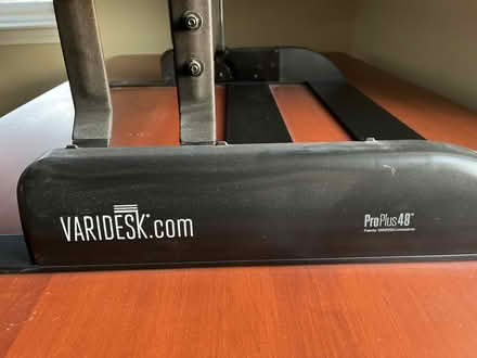 Photo of free Standing desk (Nr Fresh Pond & Mt Auburn Cem.) #4