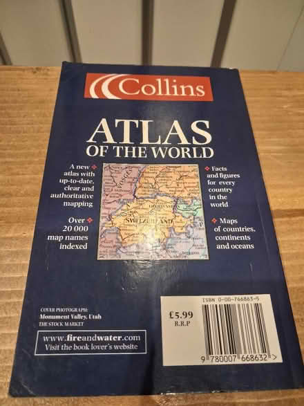 Photo of free Collins Small Atlas of the World (Salford M6) #3