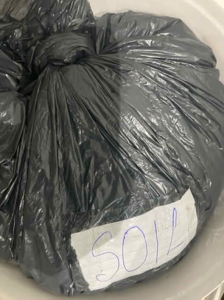 Photo of free 6 pots n rich soil (Edgware) #2