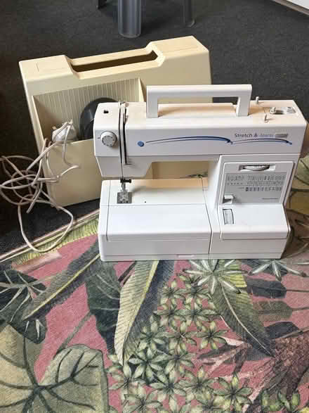 Photo of free 1 sewing Machine (Barnsbury N1) #1