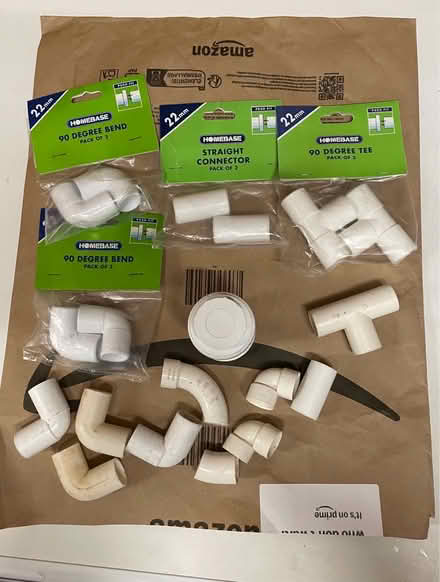 Photo of free Various 22mm Pipe Connectors (Off Chestnut Drive TA1) #1