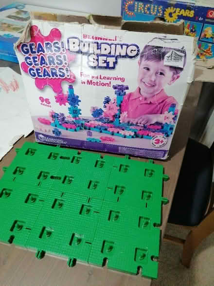 Photo of free Building set, gears (Langney BN23) #1
