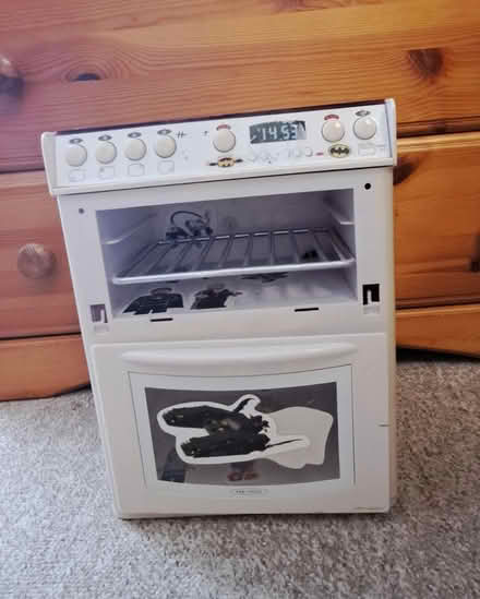 Photo of free Kitchen oven toy (OX14 off Colwell Drive) #1