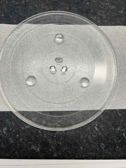 Photo of free Glass microwave turntable plate 31.5cm code Y 33 (Clarkston G76) #3