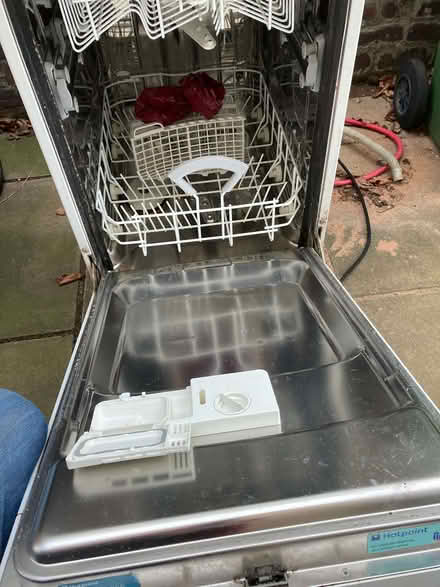 Photo of free Hotpoint Dishwasher (Southport PR9) #3
