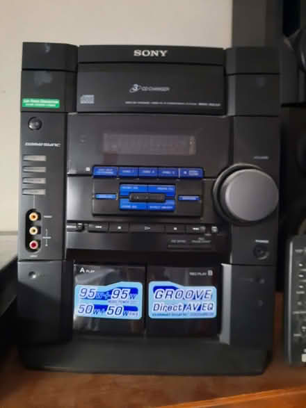 Photo of free Midi hifi system plus turntable (Hollingdean BN1) #1