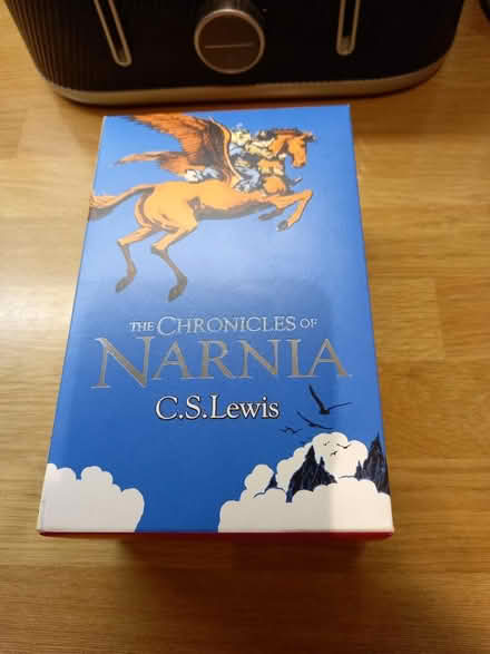 Photo of free Box of 7 books Narnia (Roundhill area brighton) #1