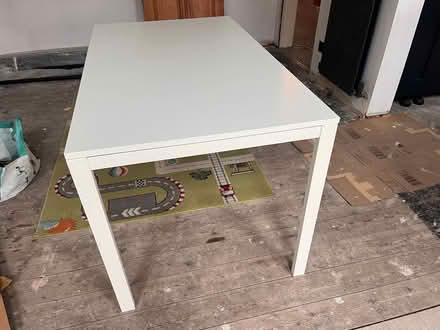Photo of free White Table (M33) #3