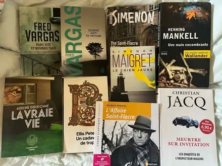 Photo of free French language novels - used (Upper West side on 83rd) #1
