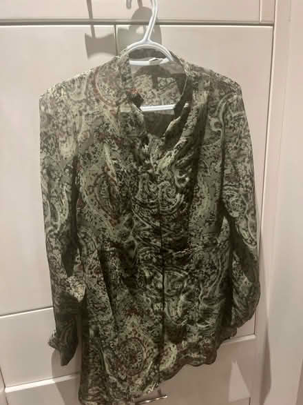 Photo of free XS blouses (Orléans) #3