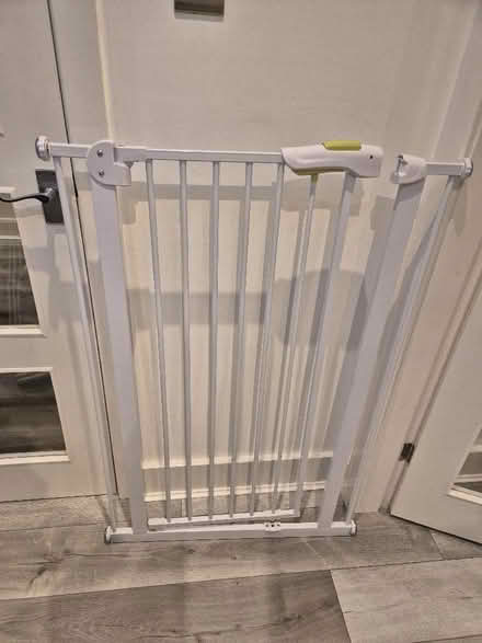 Photo of free Child/pet gate (Sheering CM22) #1