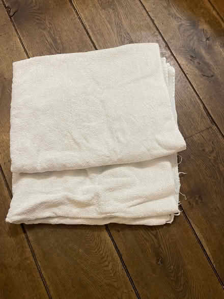 Photo of free 2 x bath towels (East Barnet N20) #1