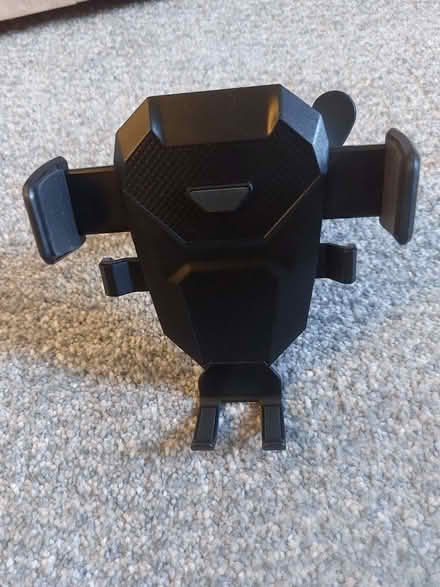 Photo of free Car mobile phone holder (Humphrey's End GL6) #3
