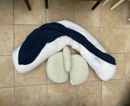 Photo of free Pregnancy pillows (ME13) #2