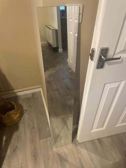 Photo of free Mirror (S6) #1