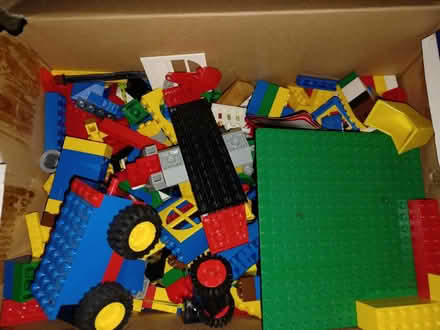 Photo of free Box of Legos (Near Monroe Middle School) #1