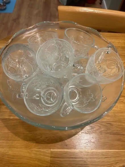 Photo of free Punch bowl with glasses (CH61) #1