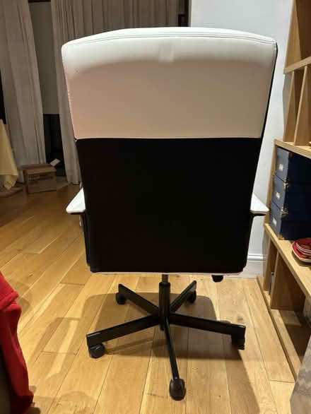 Photo of free White office chair (W6 near Goldhawk Rd tube) #4