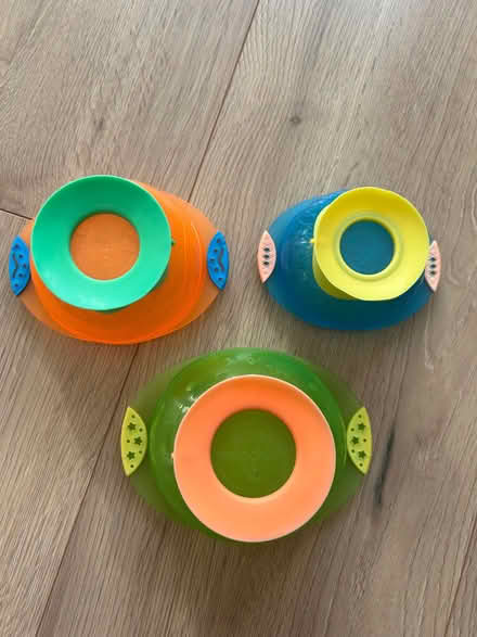 Photo of free Munchkin set of 3 child feeding bowls with rubbery bottoms (Raynes Park SW20) #3