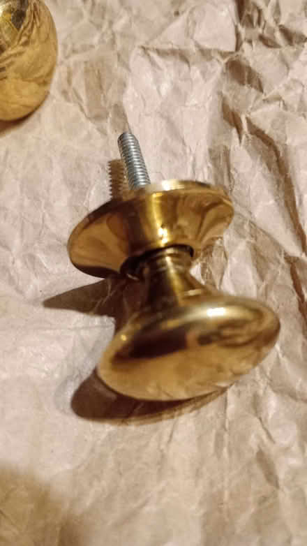 Photo of free 4 lovely brass door knobs (Castle MK40) #3