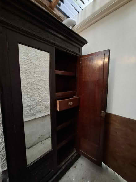 Photo of free Double mirrored antique wardrobe (Temple Fortune NW11) #2
