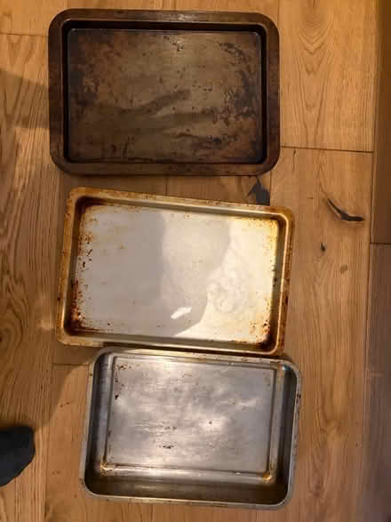 Photo of free Oven pans (Earls Court) #1