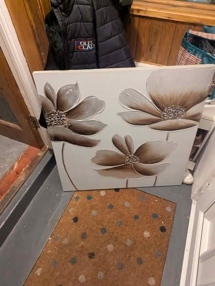 Photo of free Large canvas - floral design (Ermin Park GL3) #1