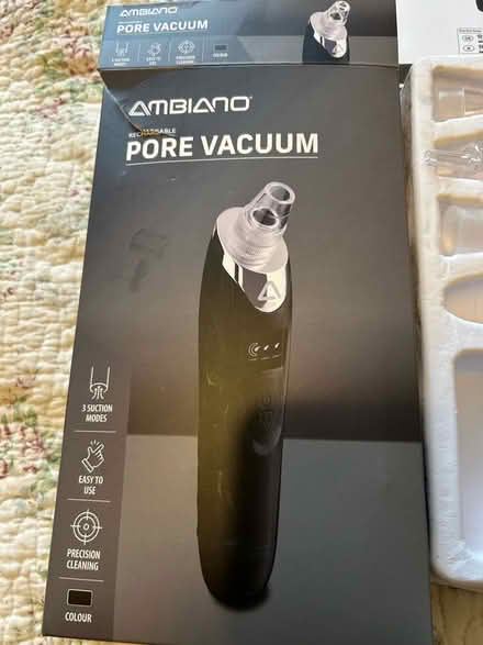 Photo of free Skin pore vacuum good condition (Moorside M28) #2